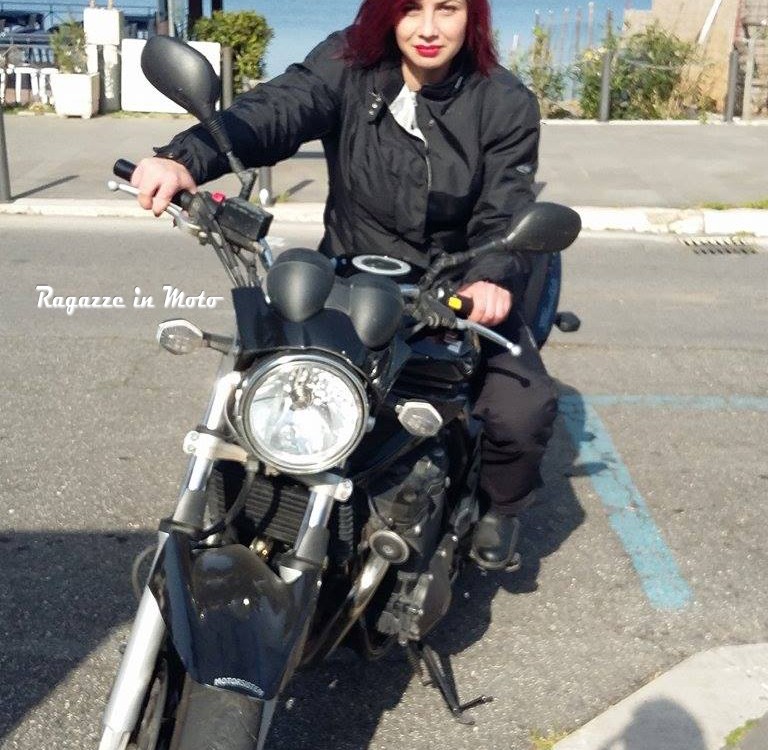 sabrina_ragazze_in_moto