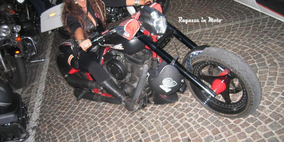 stefania_ragazze_in-moto