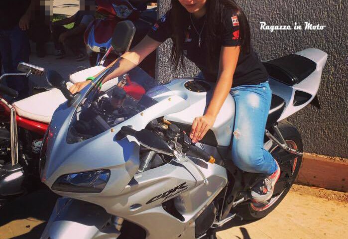 Marta_ragazze_in_motoù