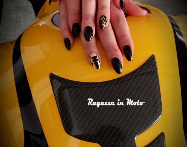 anna_ragazze_in_moto
