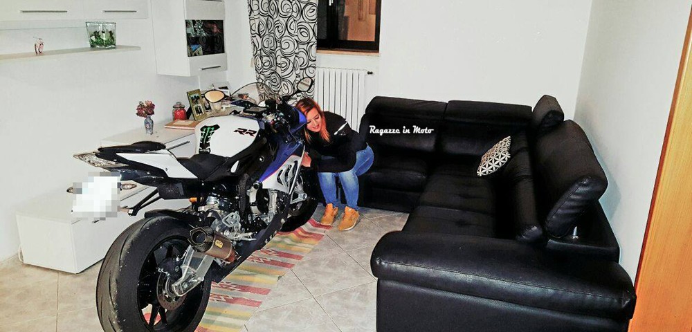 arianna_ragazze-in-moto