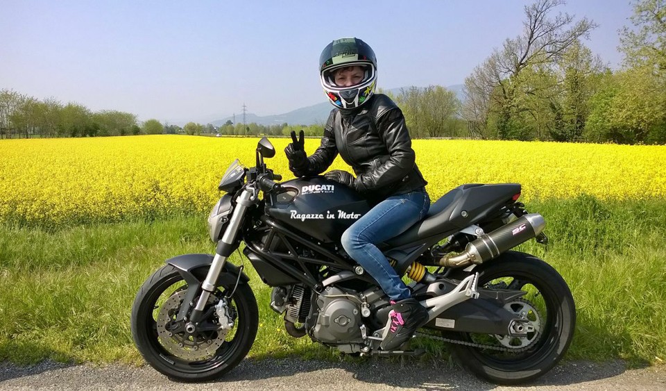 chiara_ragazze-in_moto