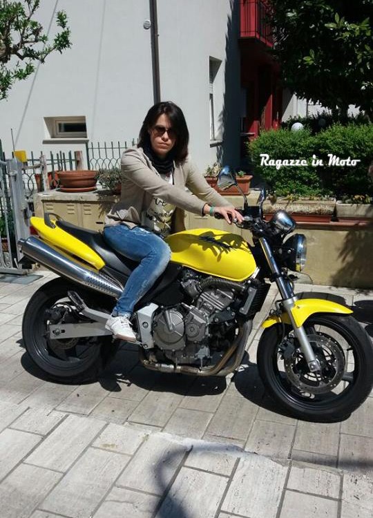 emanuela_ragazze-in-moto