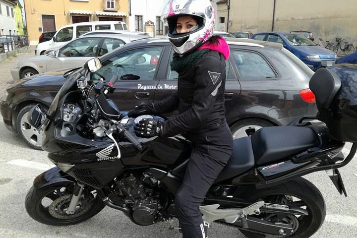 federica_ragazze_in-moto