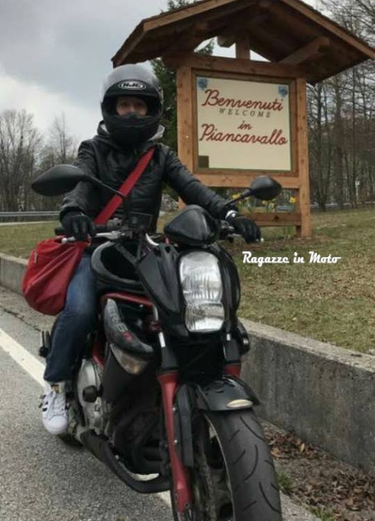 laura_ragazze_in_moto