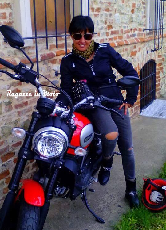 monica_ragazze_in_moto