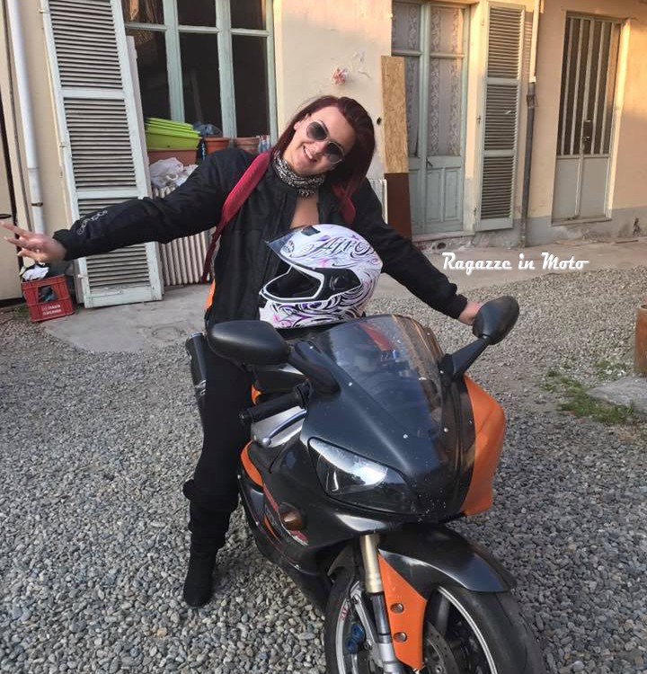 valentina-ragazze_in_moto