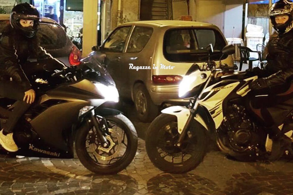 elena_ragazze_in_moto