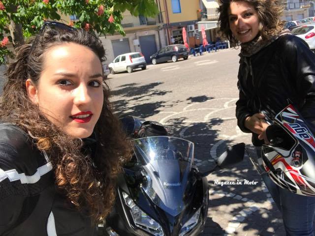 elena_ragazze_in_moto