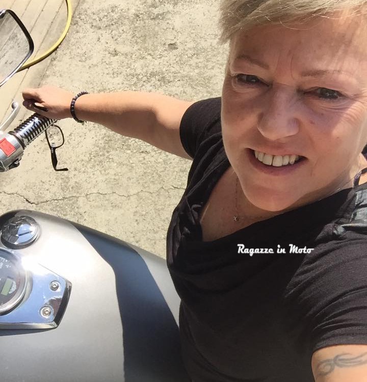 marina_ragazze_in_moto