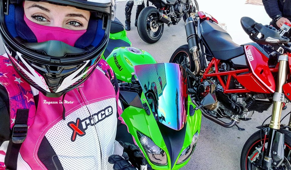 milena-ragazze-in_moto