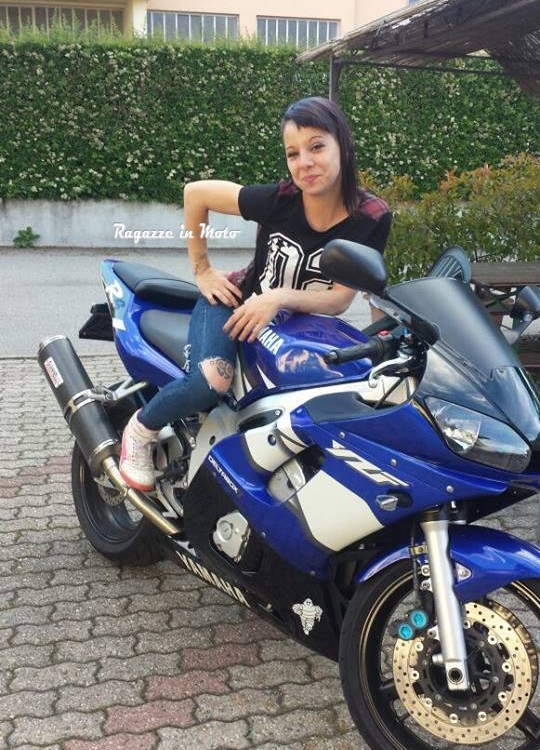 serena_ragazze_in_moto