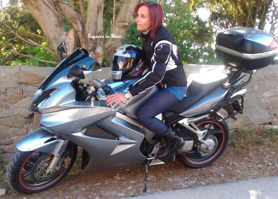 vania_ragazze_in_moto