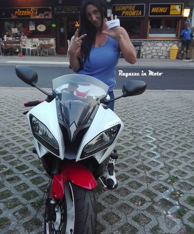 angela_ragazze_in_moto