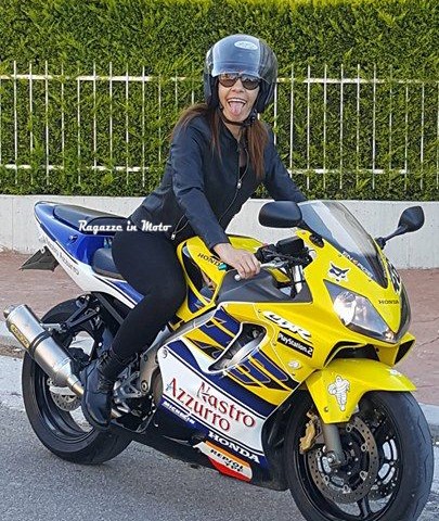 delia_ragazze_in_moto