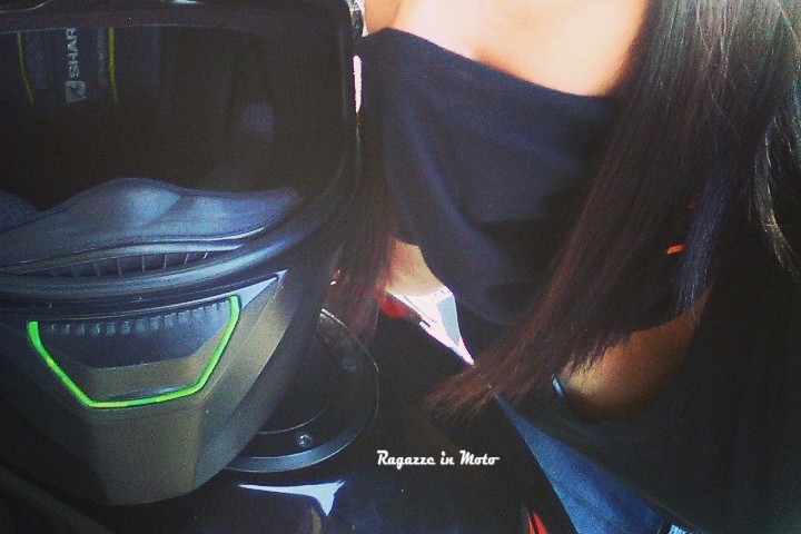 enza_ragazze_in-moto