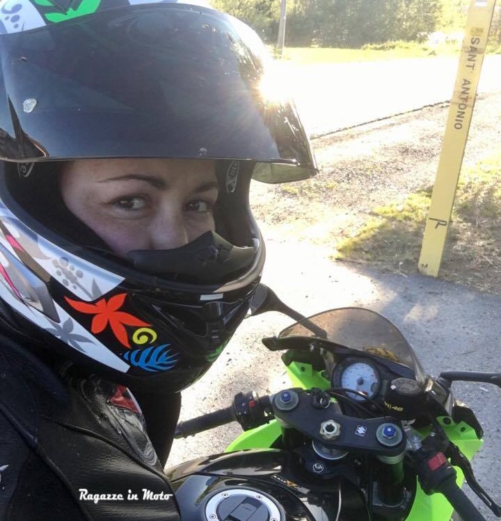 serena_ragazze-in-moto