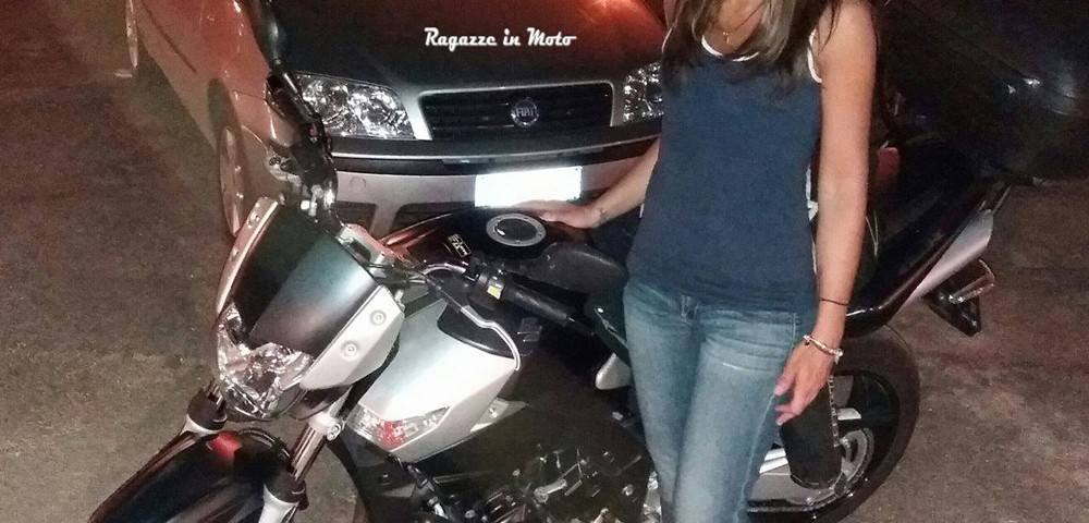 alma_ragazze-in_moto