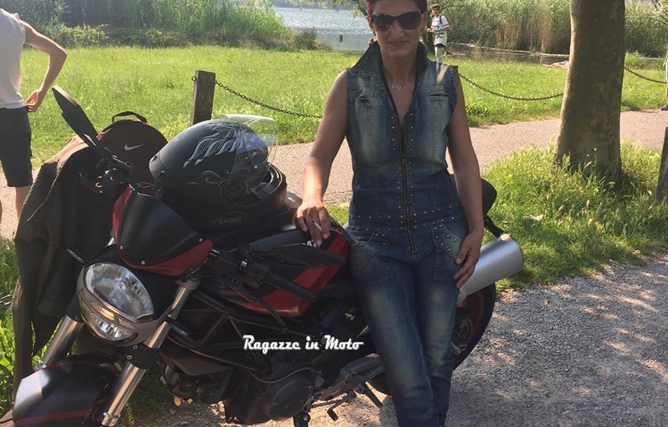 anna_ragazze_in_moto