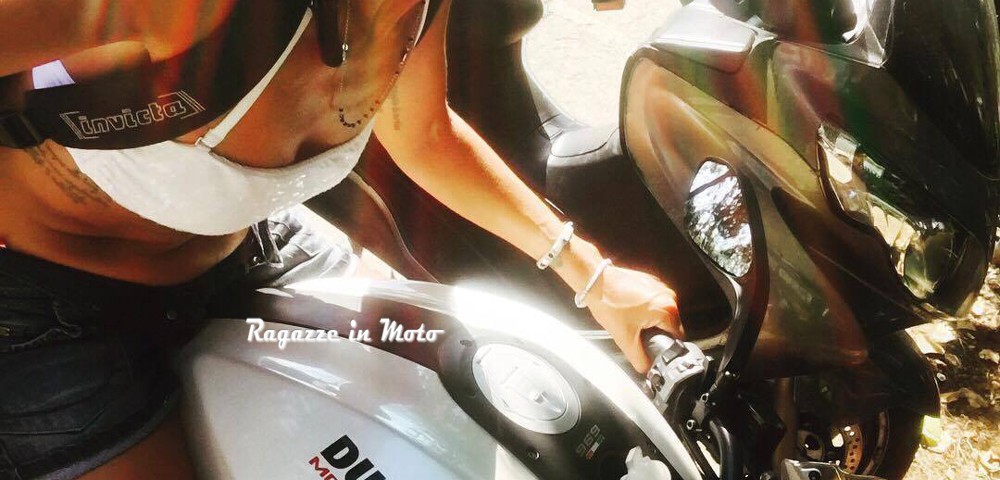 deborah_ragazze_in_moto