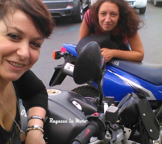 kate_manu_ragazze-in_moto