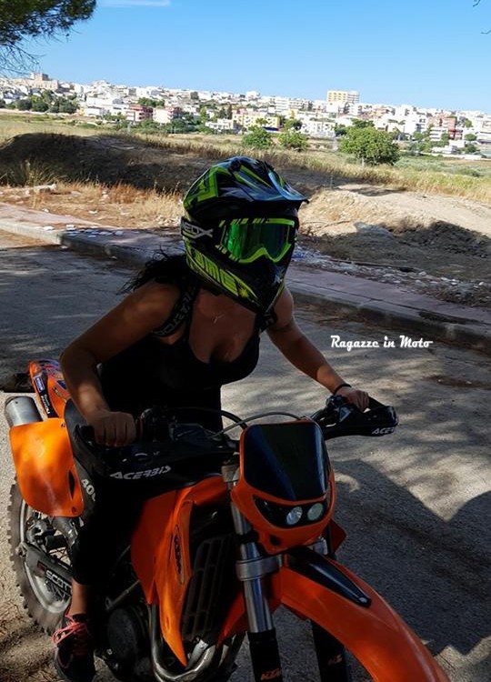 manuela_ragazze_in_moto