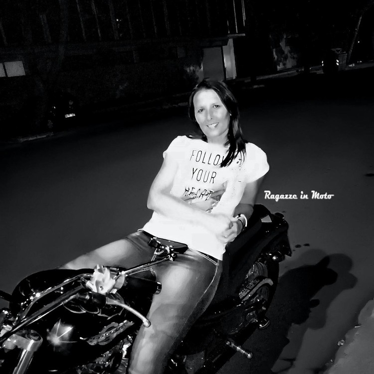 moira_ragazze_in_moto