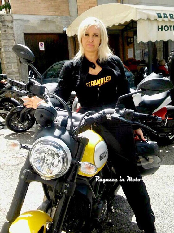 sabrina_ragazze_in_moto