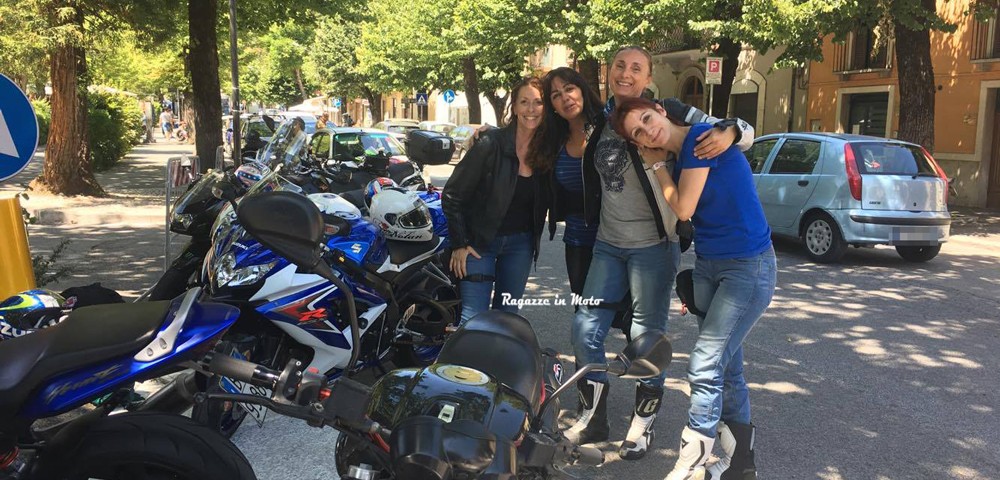silvia_stefania_antonella_daniela-ragazze_in_moto