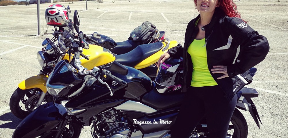 tea_ragazze-in-moto
