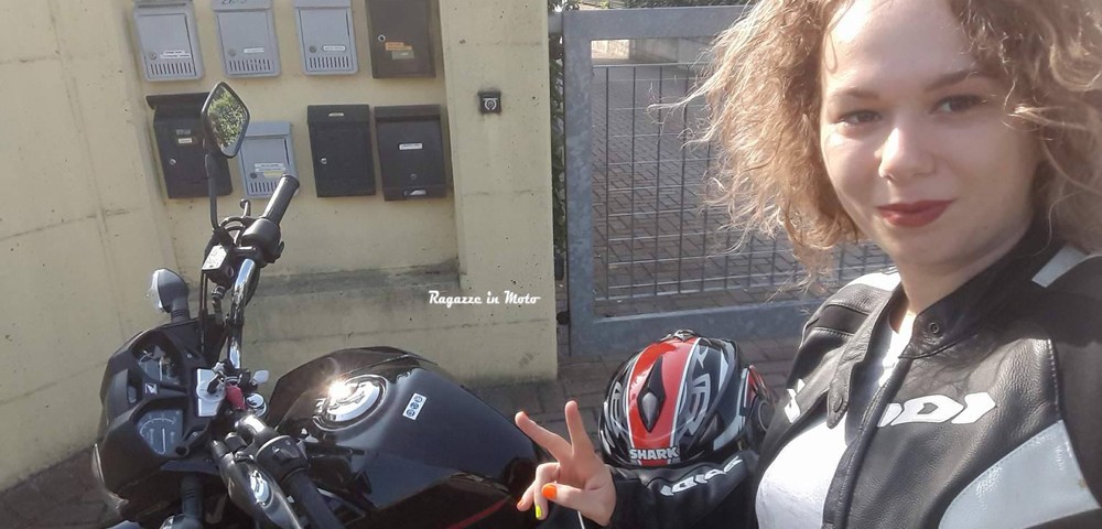 alessia_ragazze_in_moto