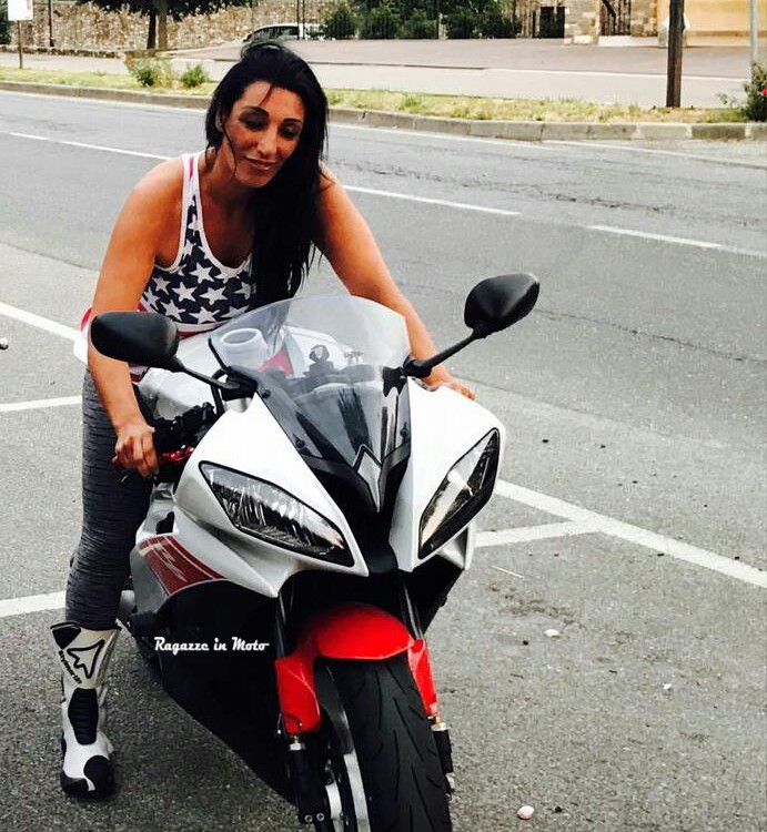 angela_ragazze_in_moto