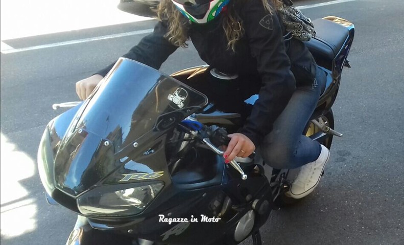 annalisa_ragazze_in_moto