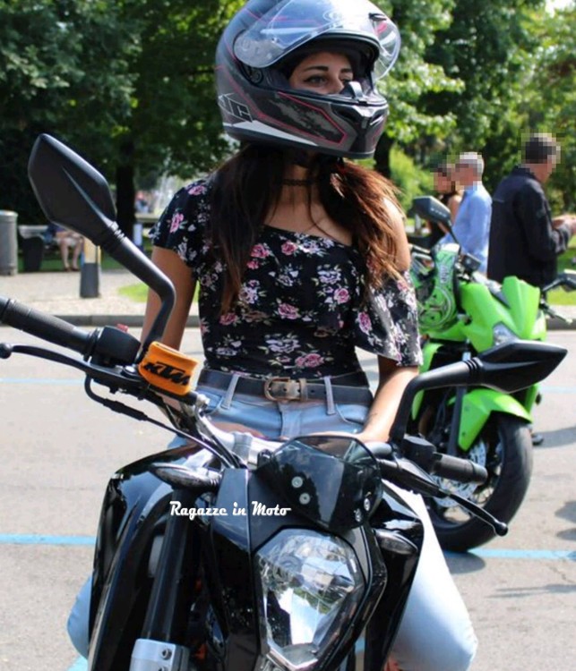 ashley_ragazze_in_moto