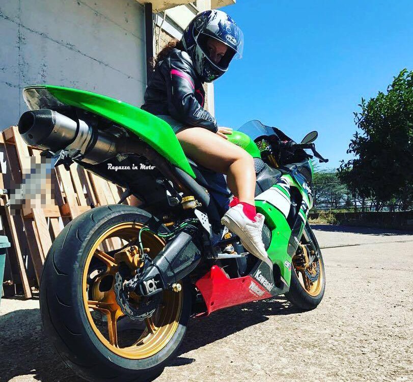 giulia_ragazze_in-moto