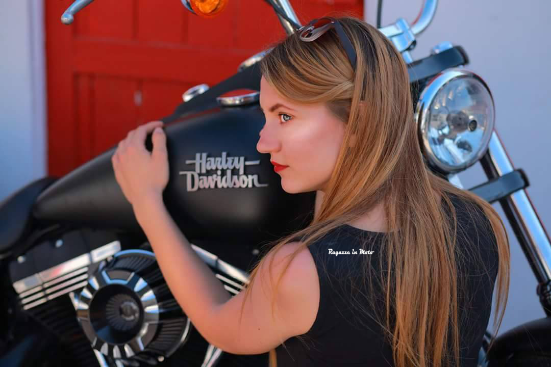 i_nostri_album__ragazze_in_moto
