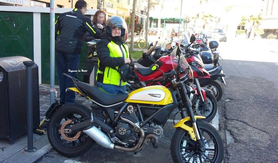 ilenia_ragazze_in_moto