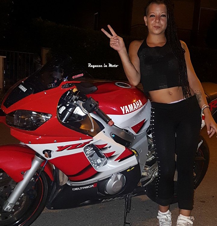serena_ragazze-in-moto