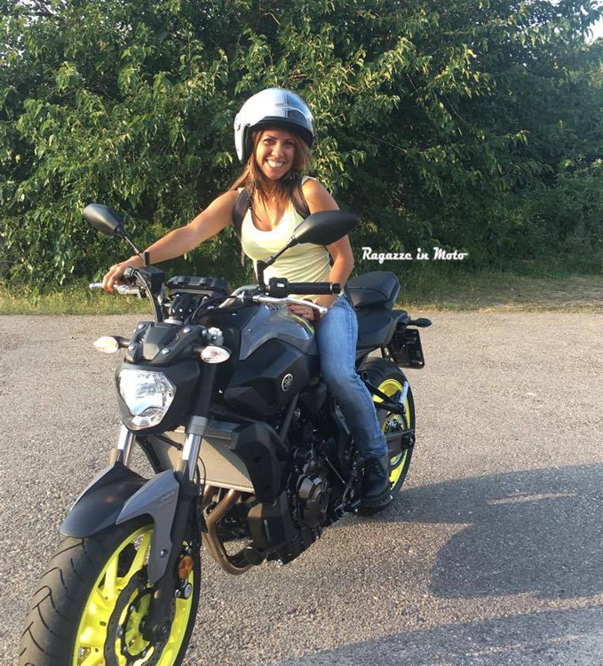 simona_ragazze_in_moto