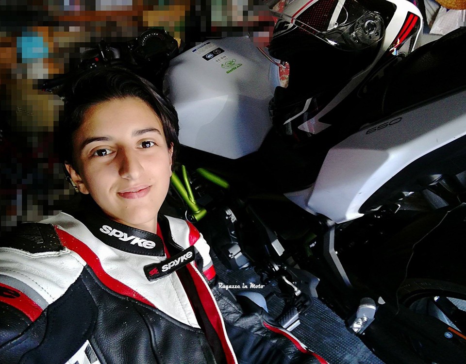 Veronica_ragazze_in_moto