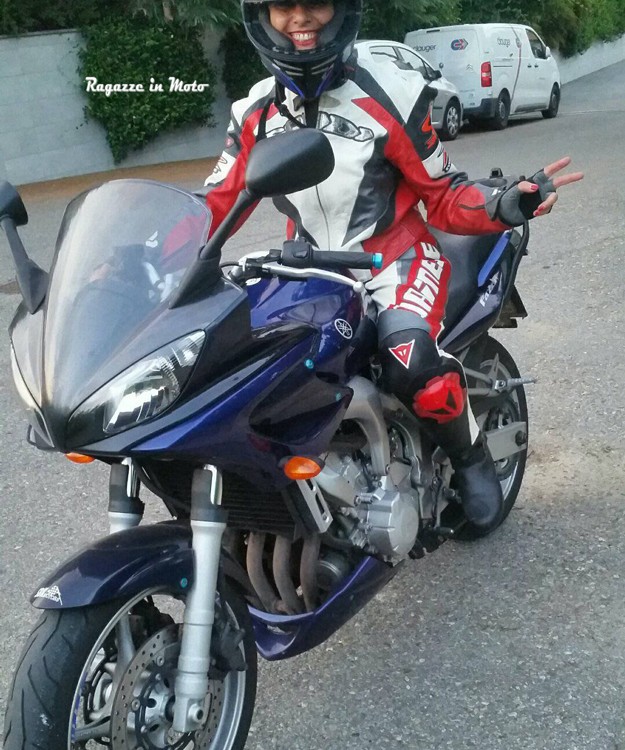 carmen_ragazza_in_moto