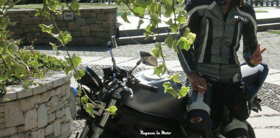 laura_ragazze_in-moto