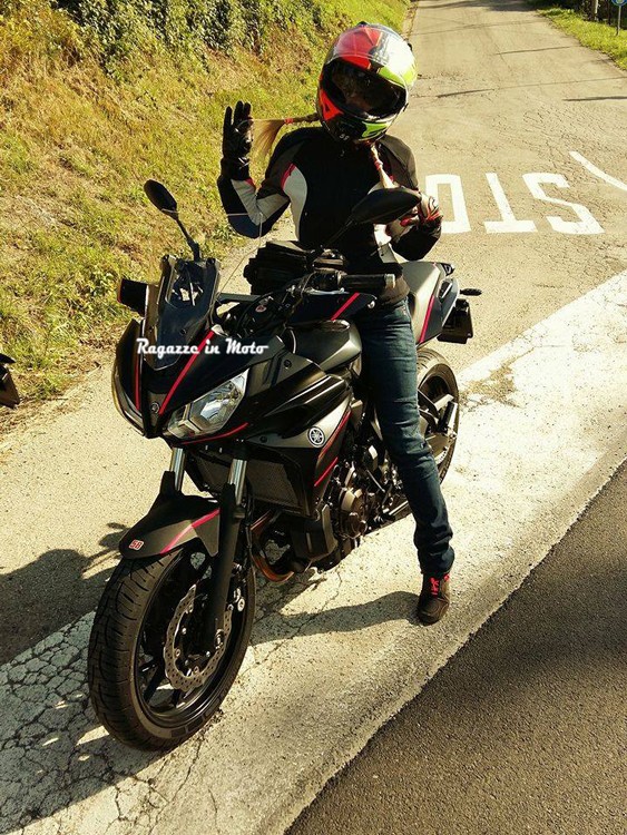 catalina_ragazze_in_moto