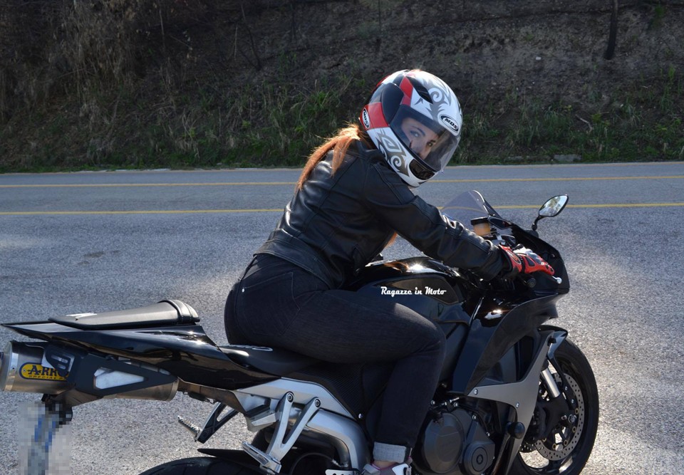 charlotte_ragazze_in_moto