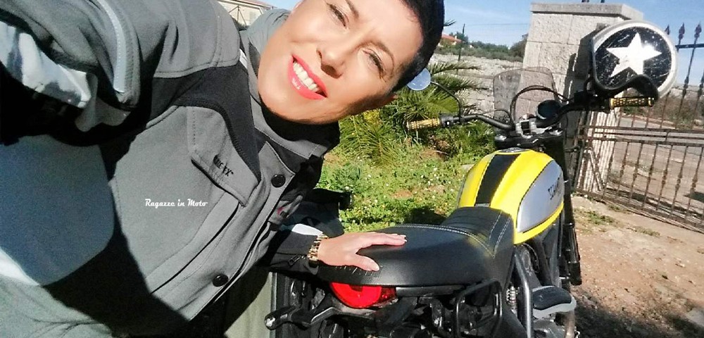 cristiana_ragazze_in_moto