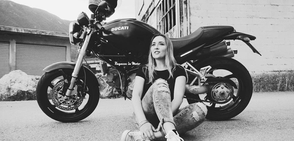 eleonora_ragazze_in-moto