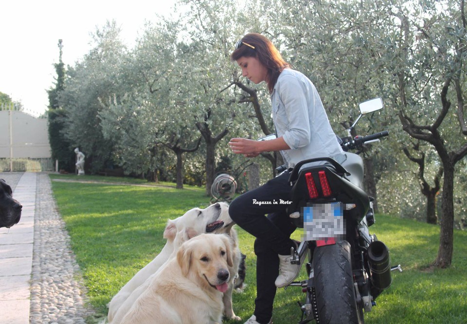 laura_ragazze_in_moto