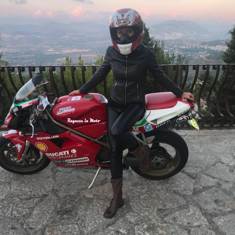 lucia_ragazze_in_moto