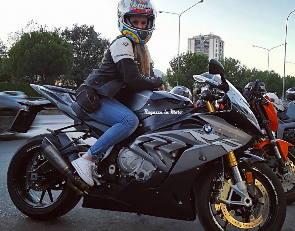 maria_giovanna_ragazze_in_moto