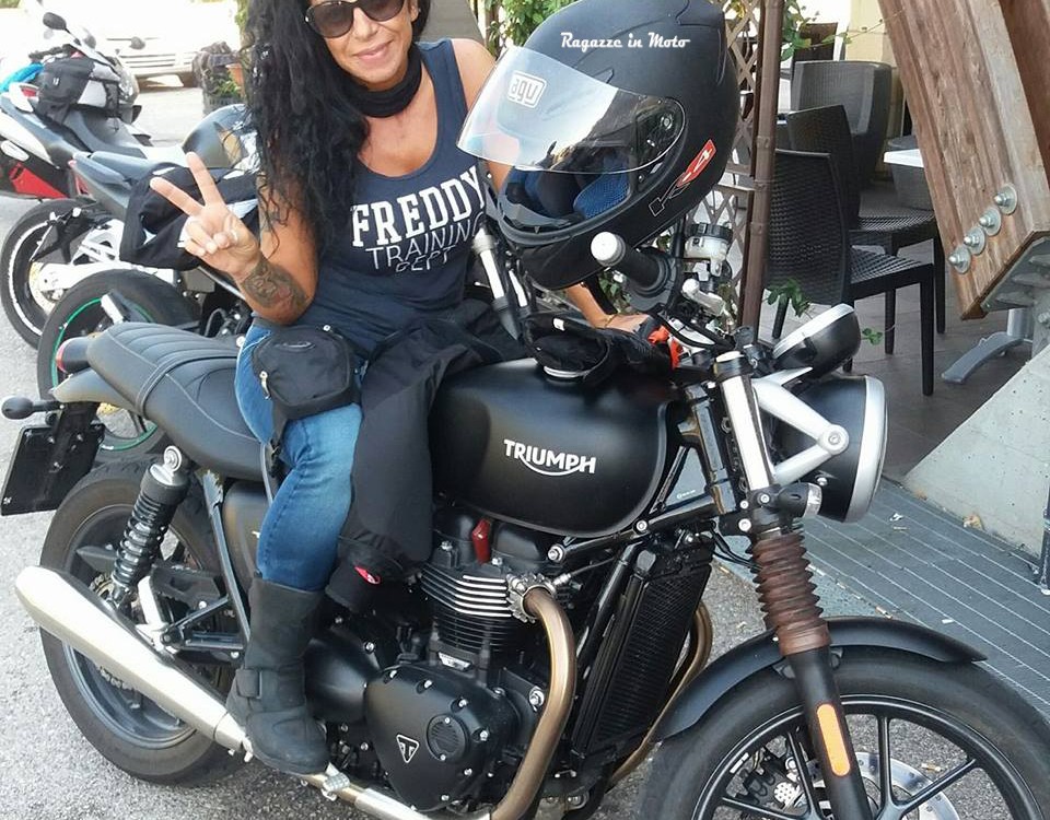 mariangela_ragazze_in_moto